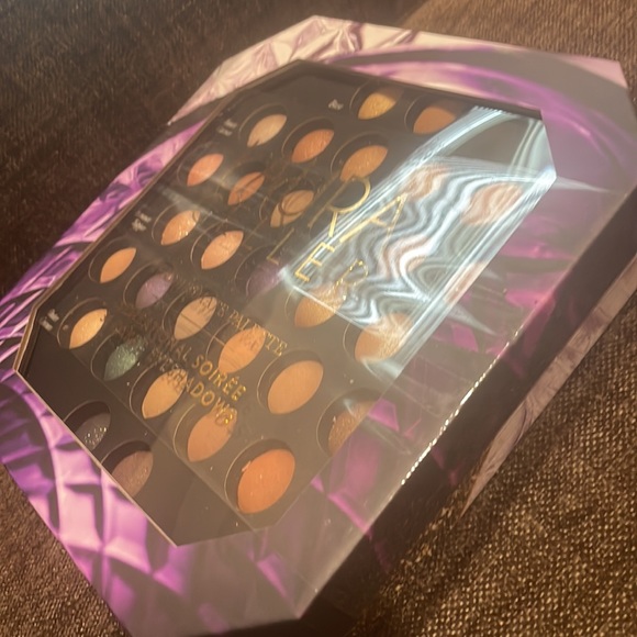 New Unused Laura Geller "The Ultimate" sensational soirée Eyeshadow Palette - Picture 4 of 5